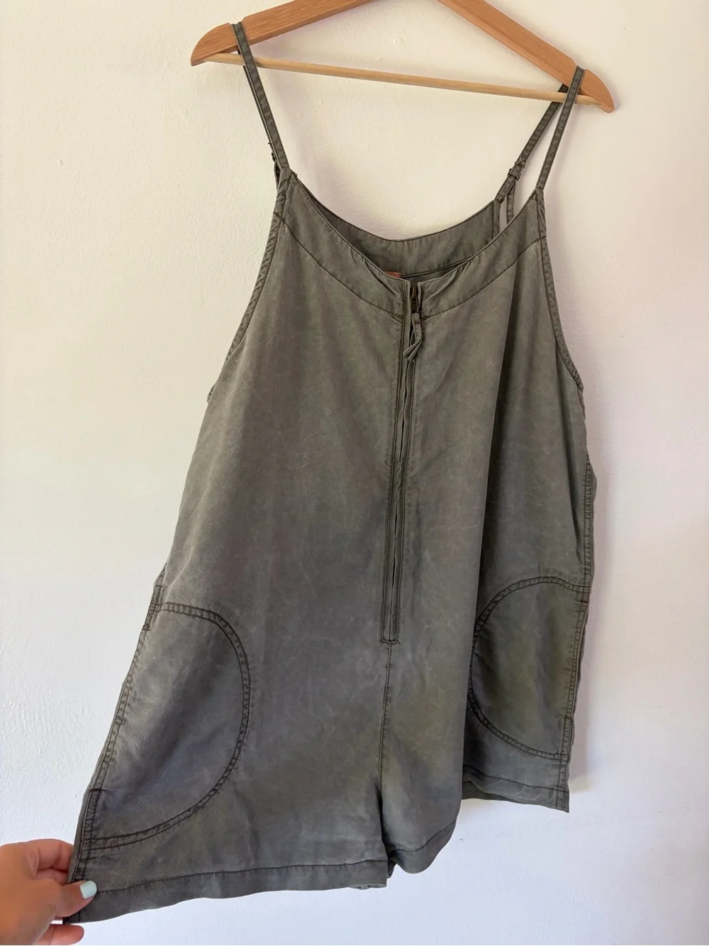 Free People Green Slouchy Drapey Lyocell Zip Front Romper Size Medium